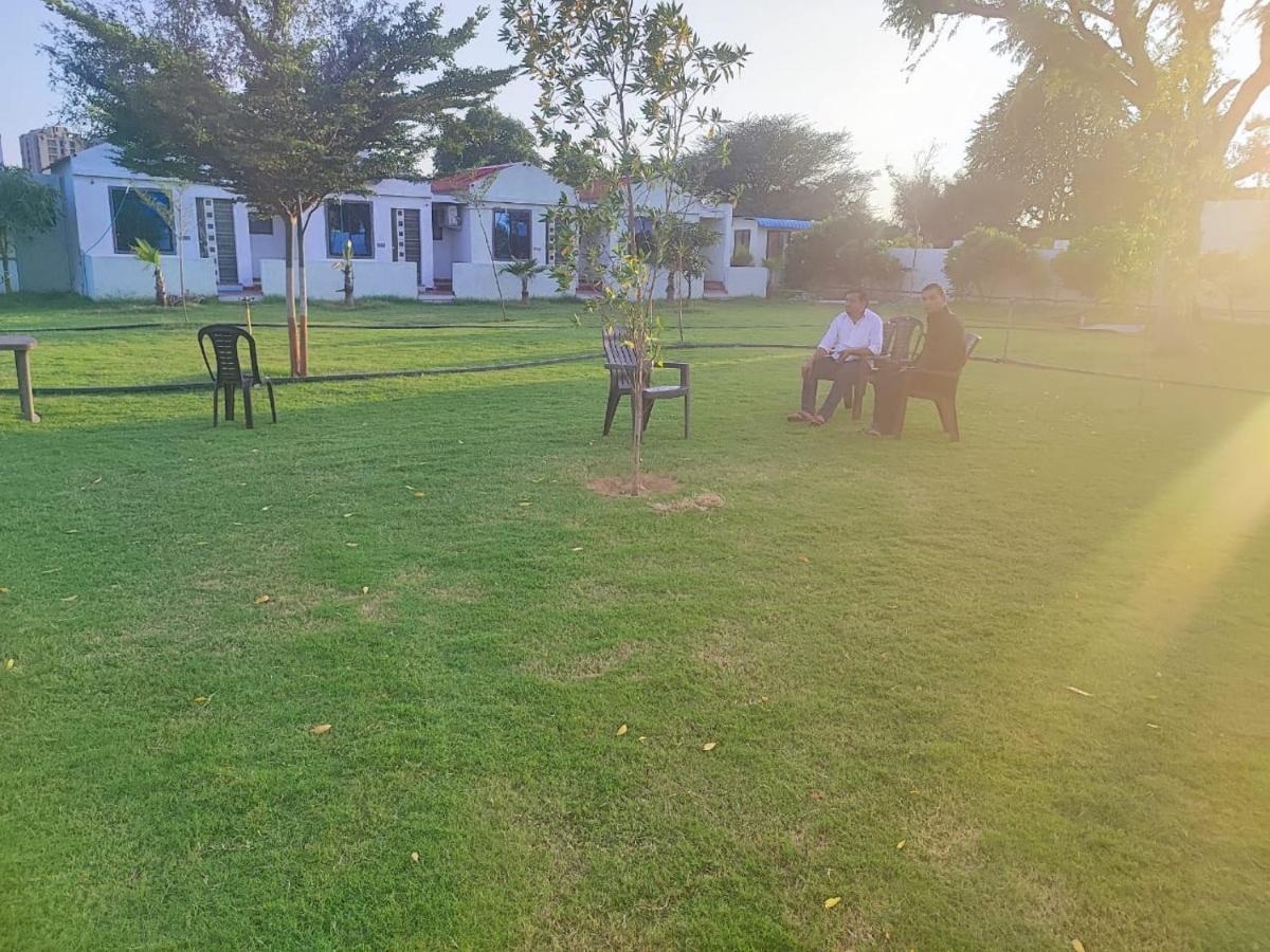 Athitya Hotel And Resort Sikar 外观 照片